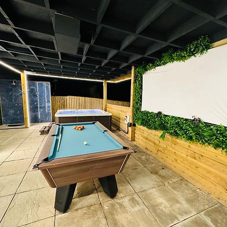 Nether Newton - Sleeps 12, Hottub, Sauna, Private Garden Newmilns Екстер'єр фото