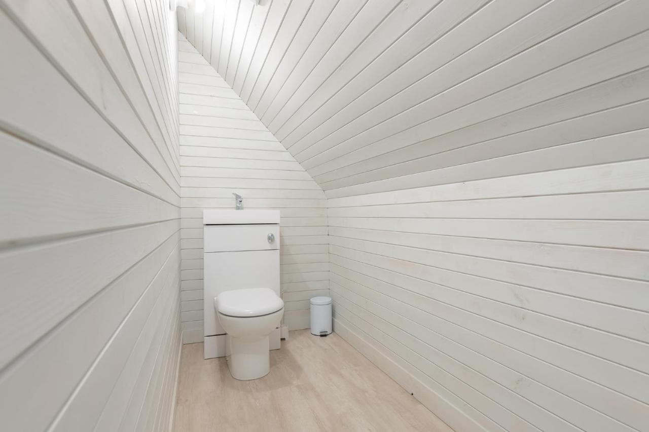 Nether Newton - Sleeps 12, Hottub, Sauna, Private Garden Newmilns Екстер'єр фото