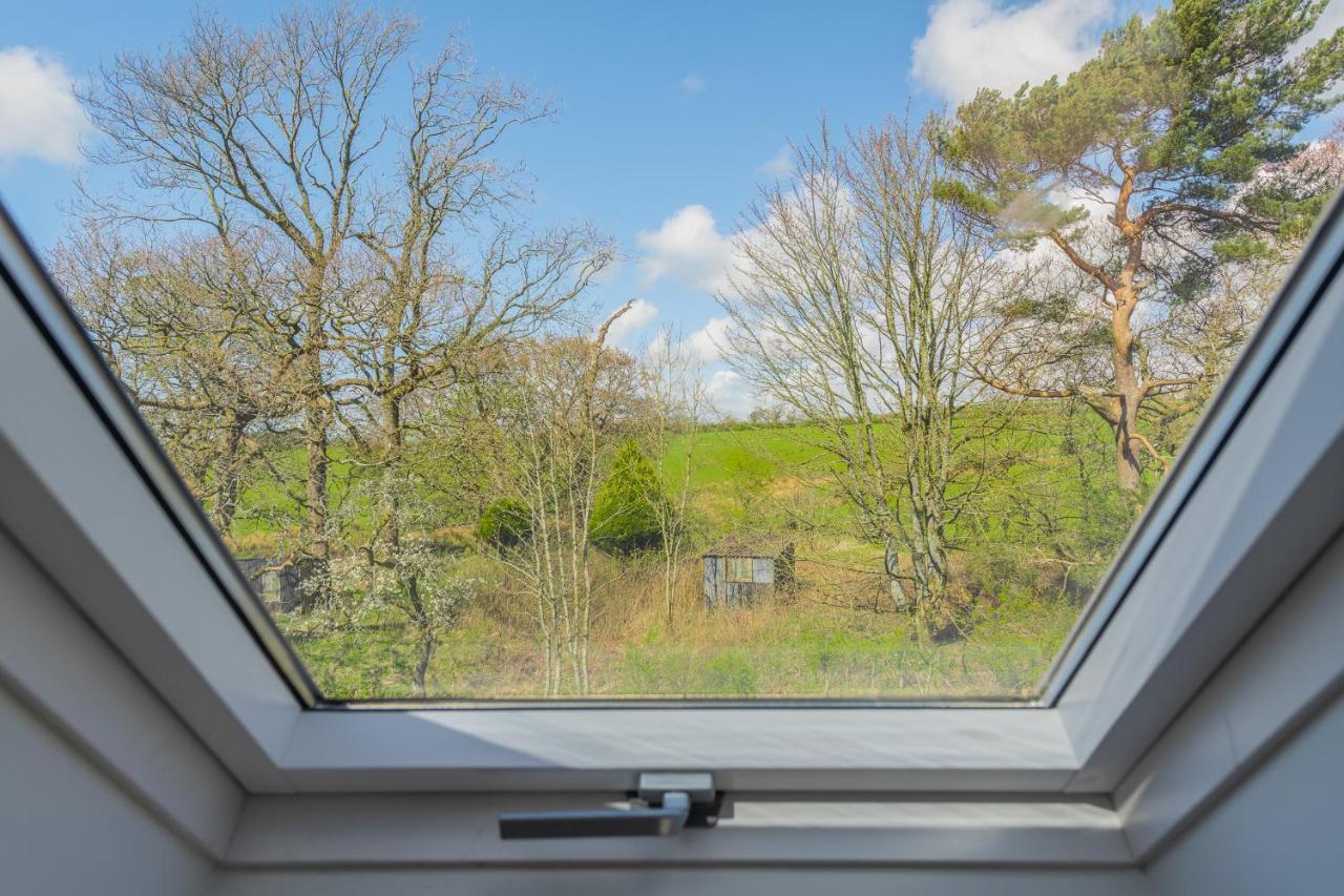 Nether Newton - Sleeps 12, Hottub, Sauna, Private Garden Newmilns Екстер'єр фото