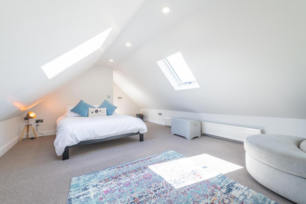 Nether Newton - Sleeps 12, Hottub, Sauna, Private Garden Newmilns Екстер'єр фото