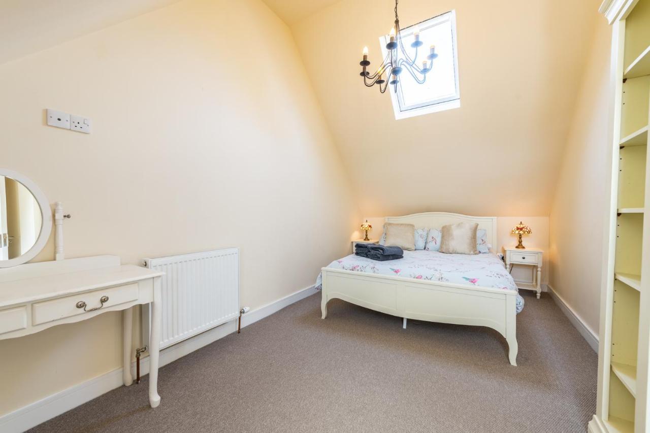 Nether Newton - Sleeps 12, Hottub, Sauna, Private Garden Newmilns Екстер'єр фото